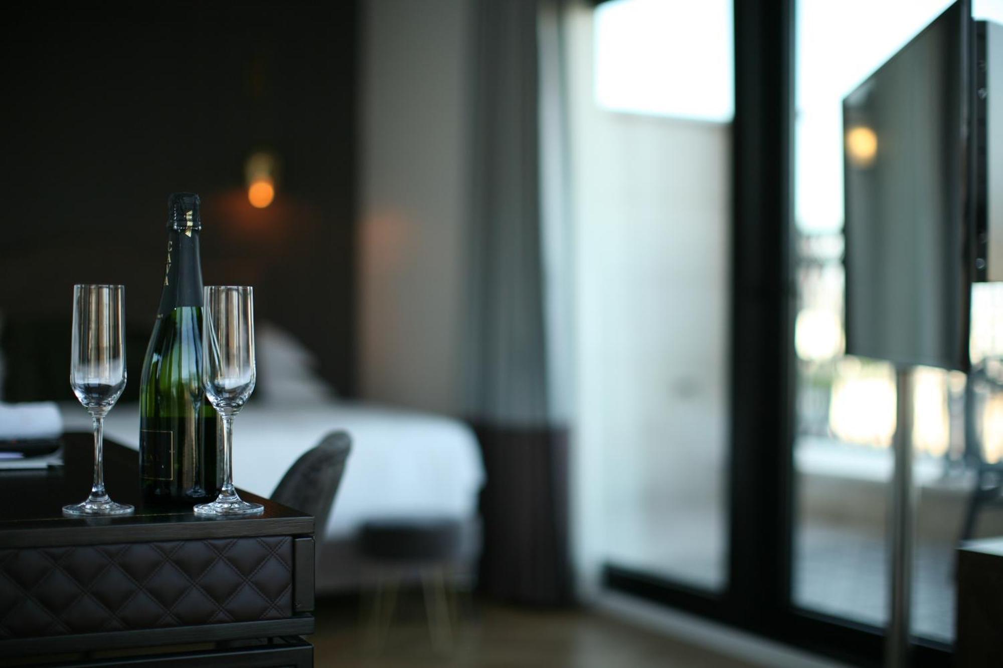 Hotel Jacob Samuel By Prima Hotels Tel Aviv Exterior photo